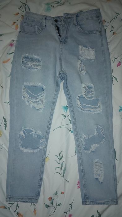 Джинсы-рванки размер 26