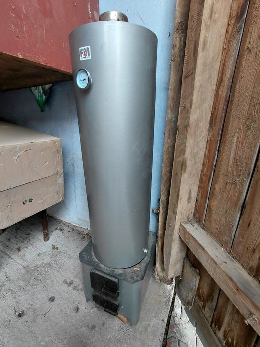 Boiler cu soba pe lemne