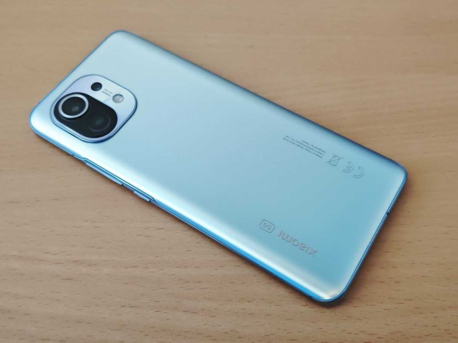 Xiaomi Mi 11, 8гб, 256гб, 6,81инча Amoled, 108мп камера, 4600mah