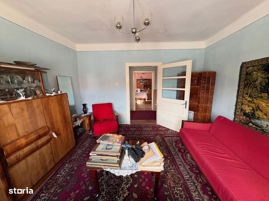 Casă de vânzare singur in curte, teren 320 mp, zona Lazaret.