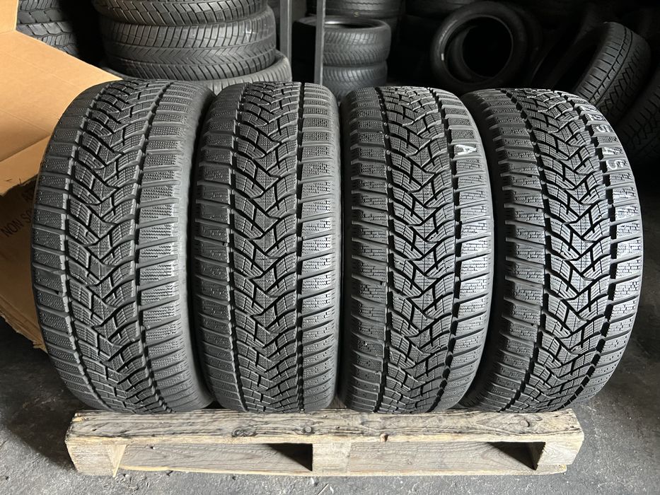 4 anvelope iarna 225/45/18 Dunlop 8 mm!