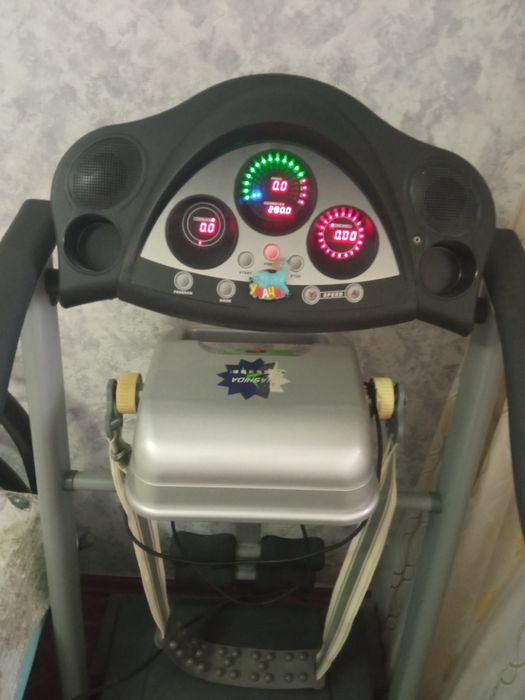 Беговая дорожка,бег,ходьба, массажёр,пресс.