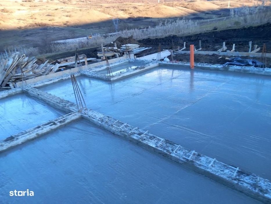 De vanzare Duplex Corusu