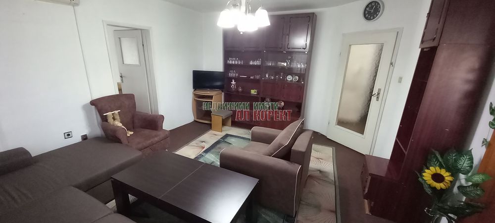 Дава се под наем Тристаен апартамент в Варна, Център - 87 кв.м за 357 € - Снимка #4