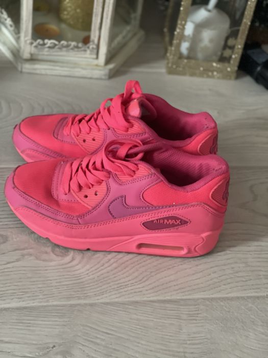 Маратонки циклама Nike