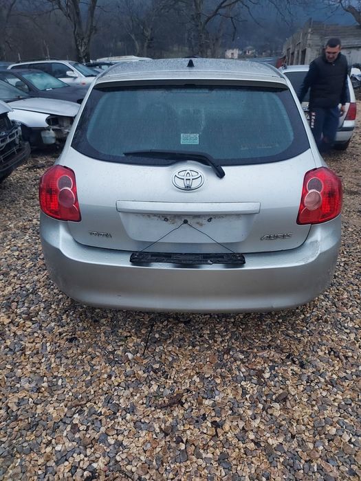 Toyota Auris 1.6vvti на части !!!