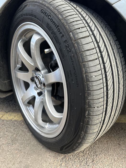 Продам диски R17 с резиной