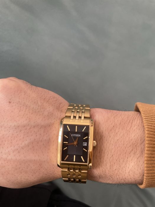 Citizen часы золотистые