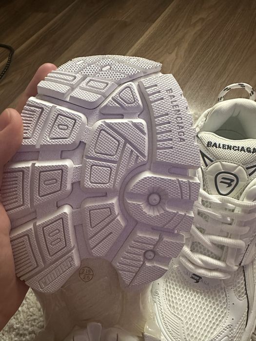Balenciaga runner