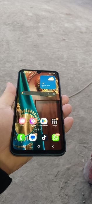 Продаю Самсунг А16 128/4