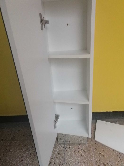 Шкафове за баня с осветление!