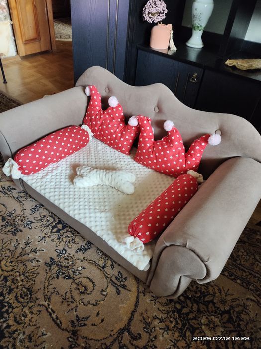 Продам лежак - диванчик для животных