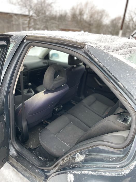 Vand Bora,1.9 ALH ,2001,acte valabile