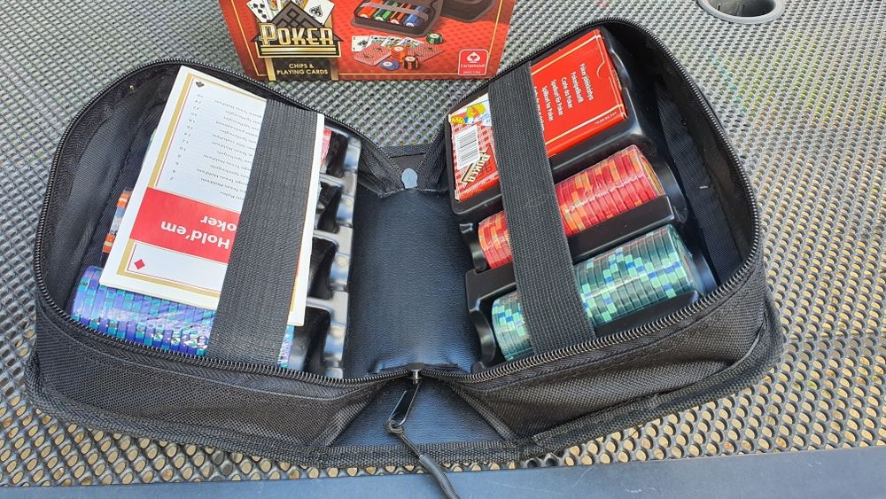 Vand Set Poker nefolosit