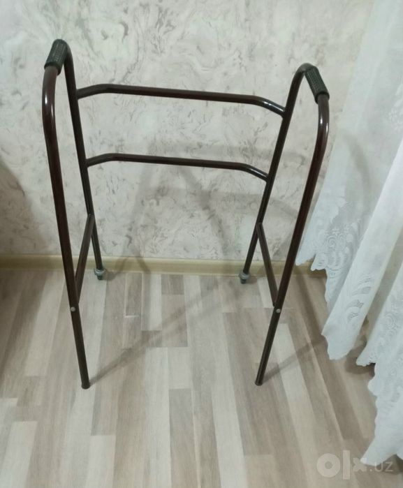Медицинские ходунки