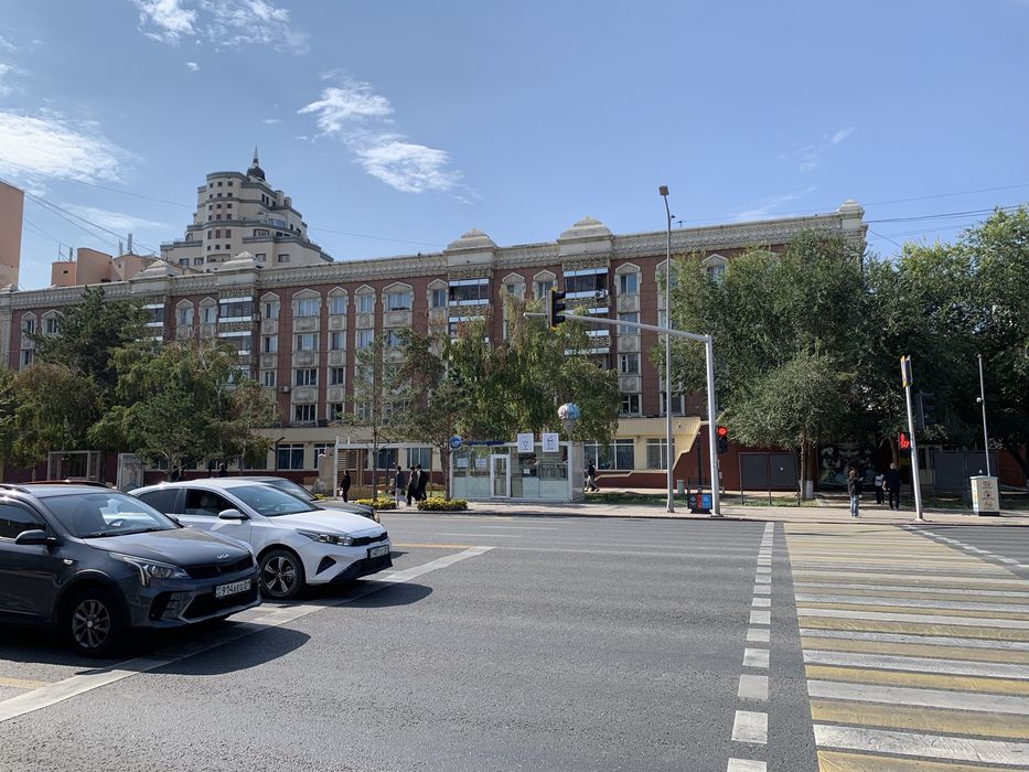 квартира 65 м² на  Республики 3