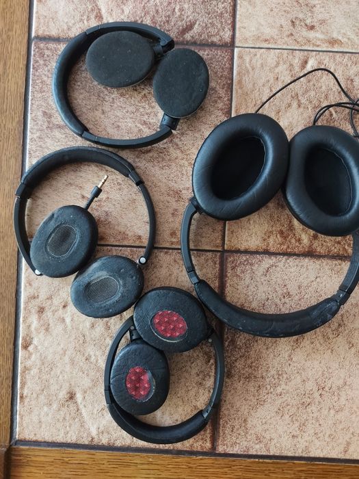 Casti cu fir  Bose , Bang&Olufsen.Mixer Yamaha MG12/4