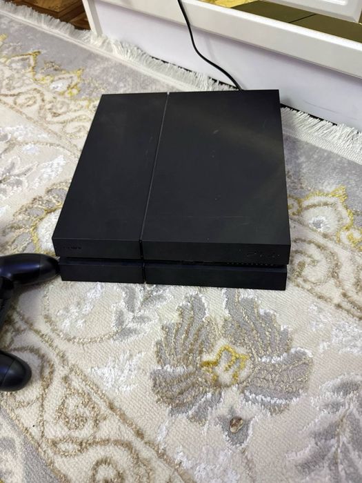 PlayStation 4 /1 terabyte kafolatli