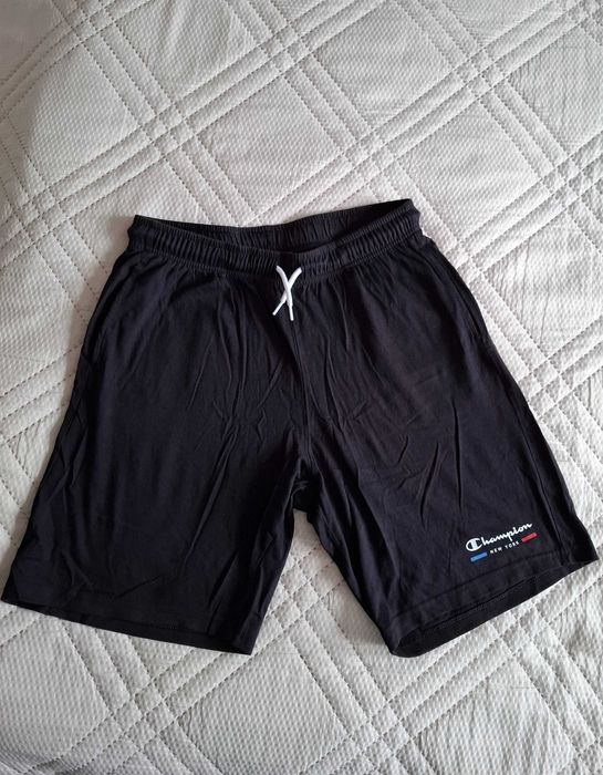 Детски лот от Champion къси панталони и 2 бр. тениски - размер 170 см