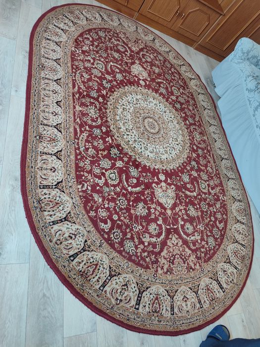 Продам ковер 2х3.