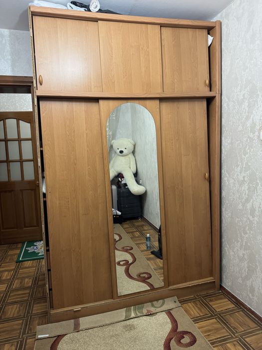 Продается деревянный шкаф