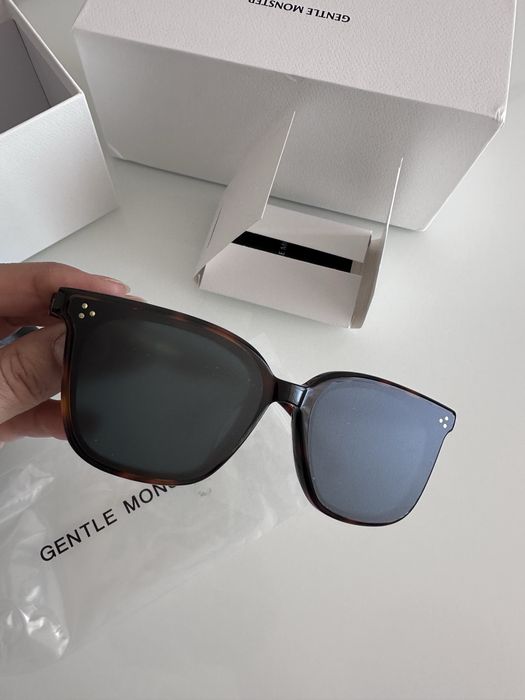 Очки солнцезащитные