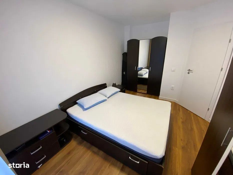 Apartament cu 3 camere, 56 mp, parcare, zona Terra