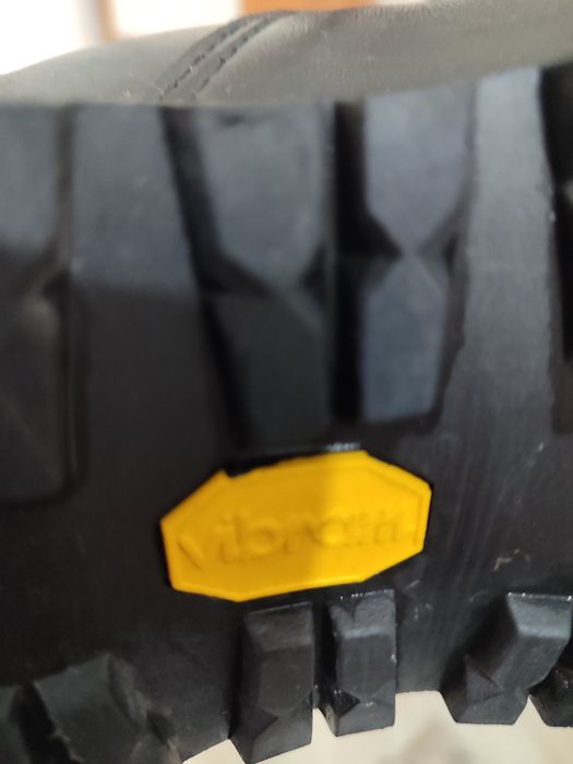 Продам ботинки производства США