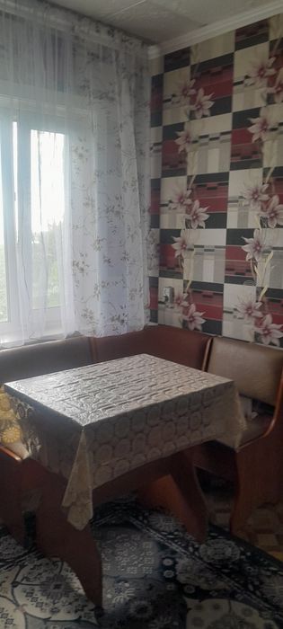 Продам  1/2 дома.