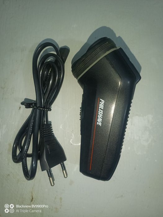 Aparat de ras electric Phillips 3 capete impecabil