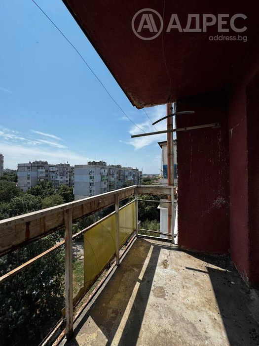 Двустаен апартамент, Широк Център, 56 кв.м., ет. 8, за ремонт