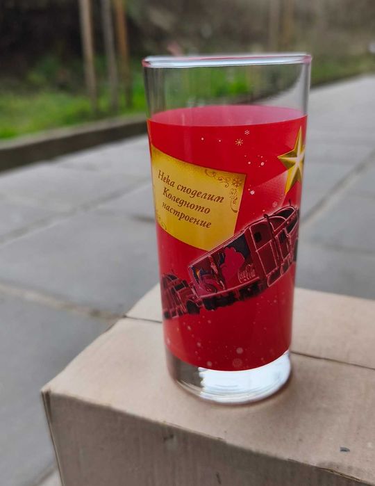 чаши Кока-кола, Капи и Банкя