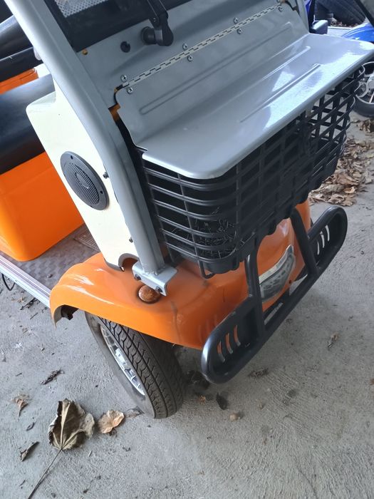 Електрическа голф количка