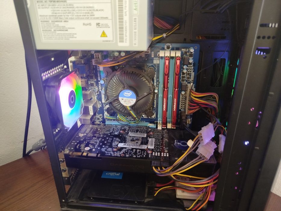 Vând pc gaming + monitor