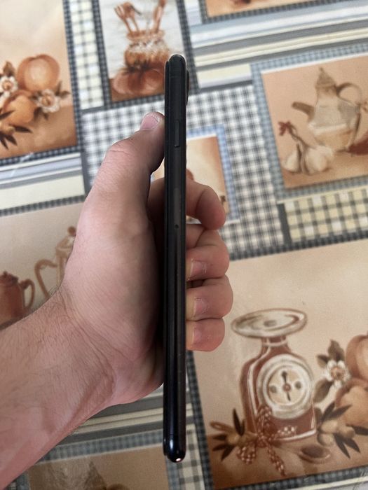 IPhone 7 plus 32GB atpechatka hamma joyi ishlaydi hamma joyi uzinikkki