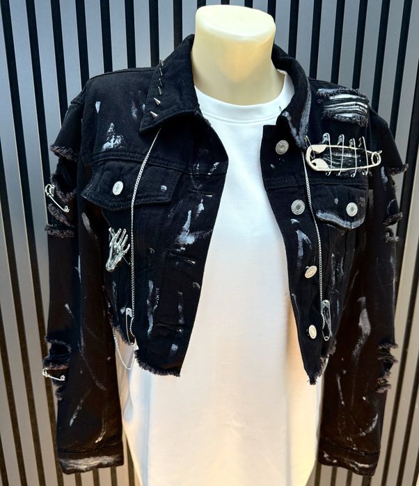 Jachete ,sacouri,pantaloni,sepci