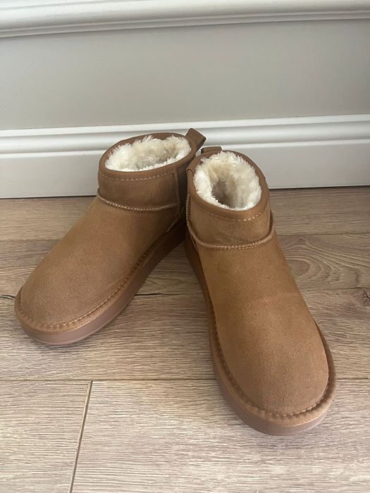 Продам новую обувь, угги