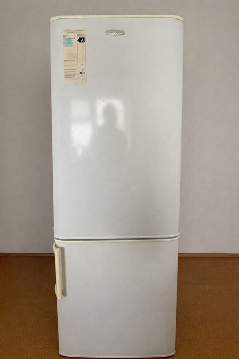 Холодильник продам срочно