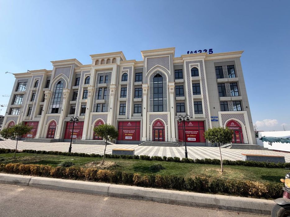 Срочно новостройкадан квартира сотилади Янги Узбекистон боги ёнида