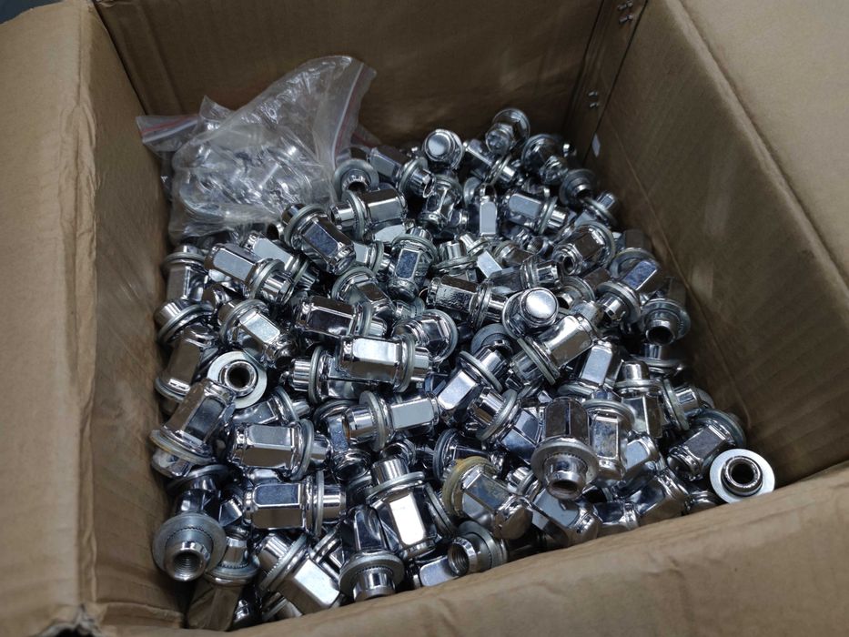 Нови Гайки за джанти Тойота