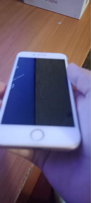 Продам Айфон 7 В хорошем состояние в комплекте