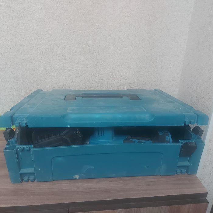 Продаются электроинструменты