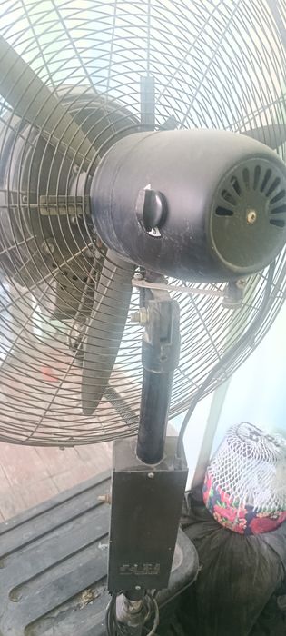 Ventilyator sotiladi