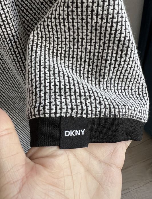 Футболка DKNY (S,M)