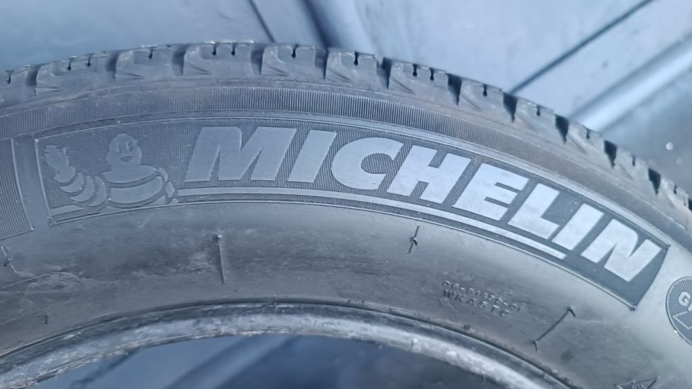 215/60/17 Michelin