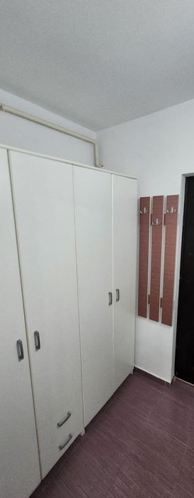 Inchiriez garsoniera