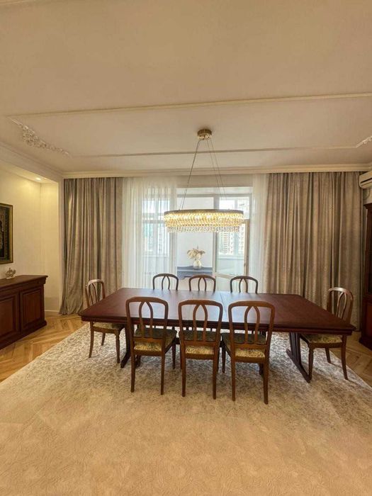 Продажа 4-комнатной квартиры