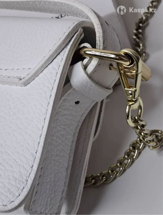 Продам сумку белого цвета