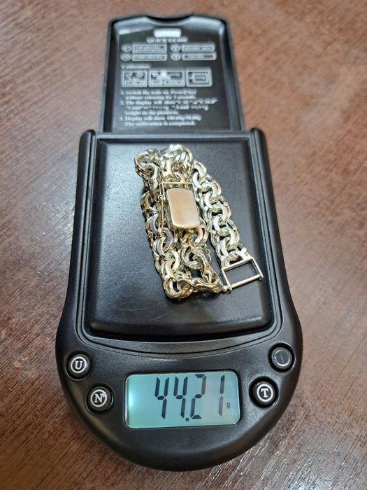 Продам новый серебряный браслет