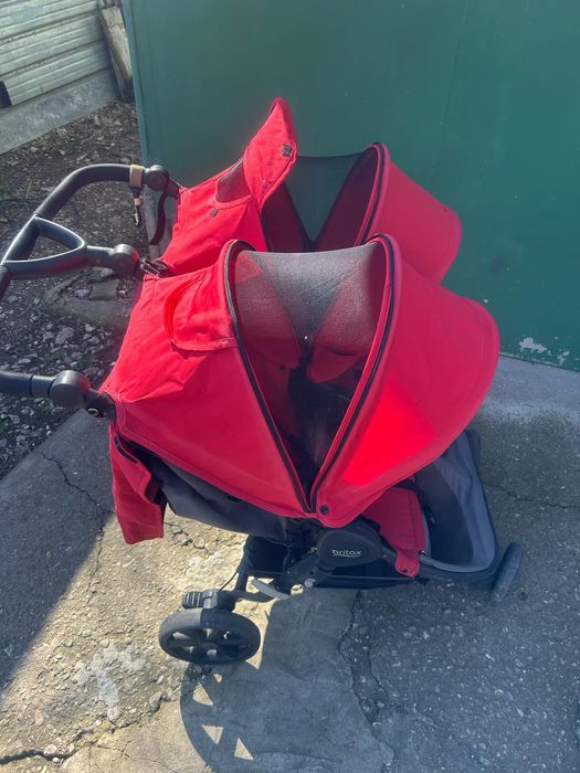 Количка за близнаци